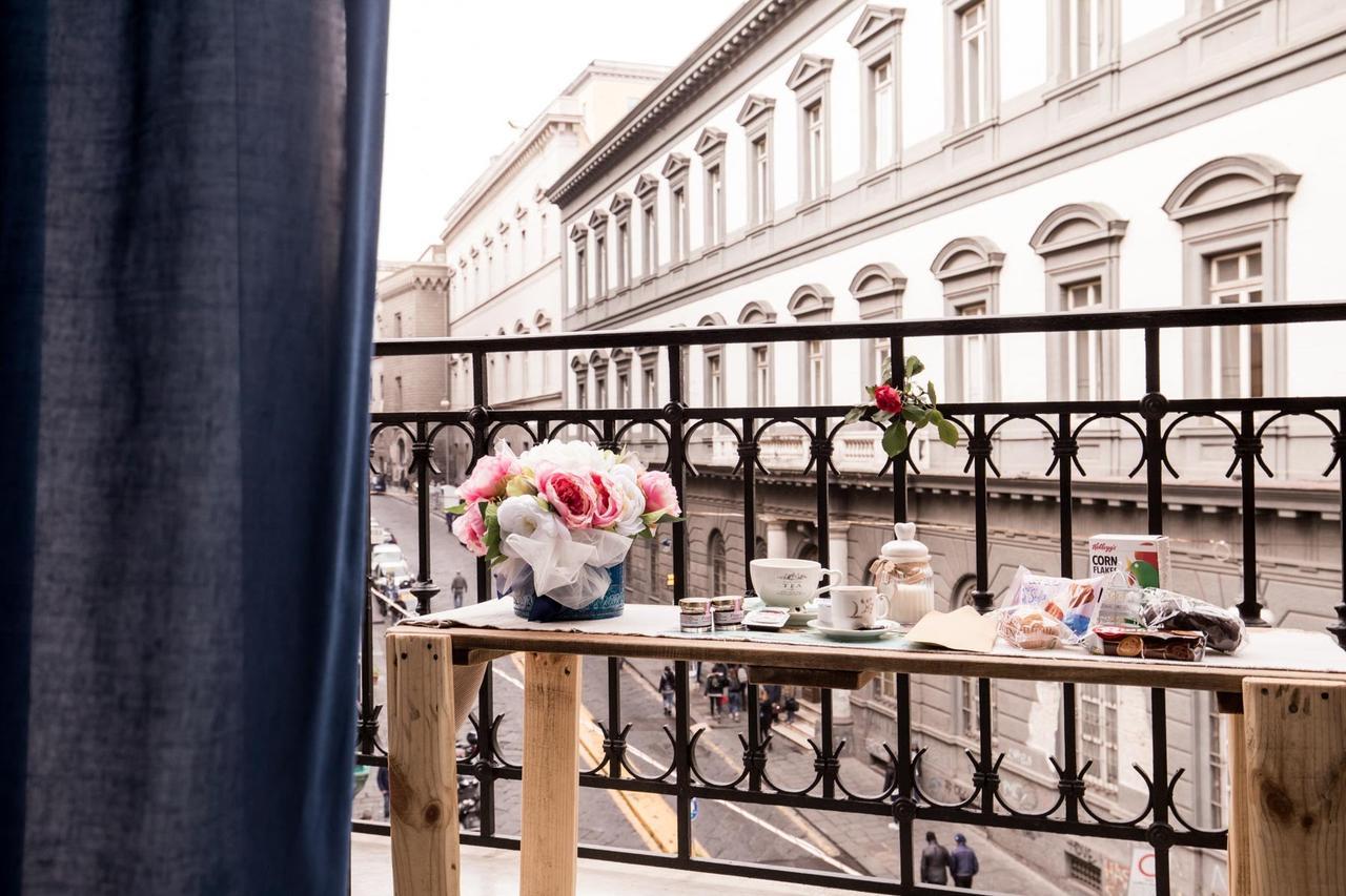 B&B Dolcevita Napoli Extérieur photo