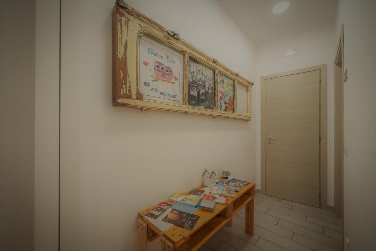 B&B Dolcevita Napoli Extérieur photo
